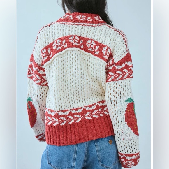 Kimchi Blue Strawberries Libby Oversized Fairisle Knit Cardigan Urban Outfitters - Picture 4 of 10